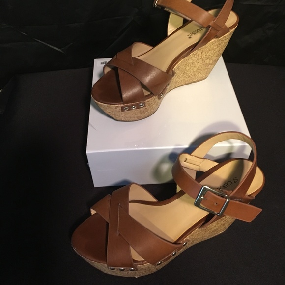 Shoedazzle Anja Brown Strap Sandal w/Cork Sole 7.5 - Picture 4 of 4